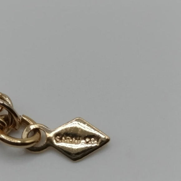 Sarah Coventry Goldtone Filigree Design Oval 2" Pendant 24" Necklace - Picture 6 of 6